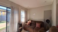 Lounges - 12 square meters of property in Albertsdal