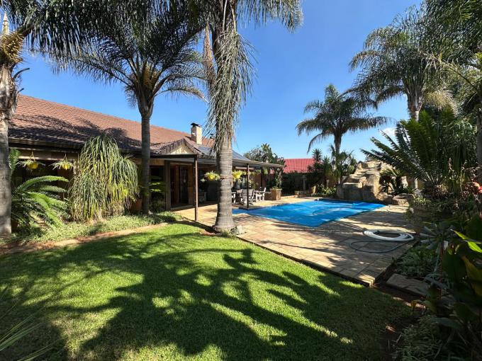 3 Bedroom House for Sale For Sale in Witpoortjie - MR715031