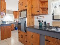  of property in Bloubergstrand