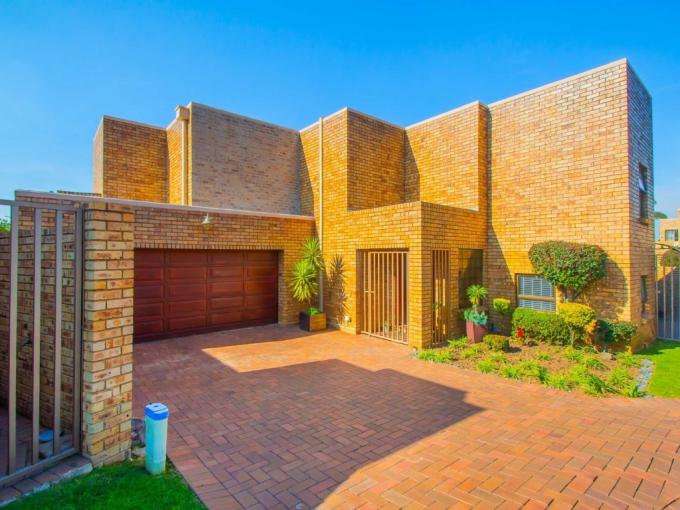 3 Bedroom House to Rent in Randpark Ridge - Property to rent - MR715068