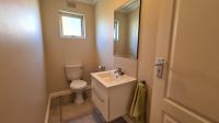 Bathroom 1 of property in Nahoon