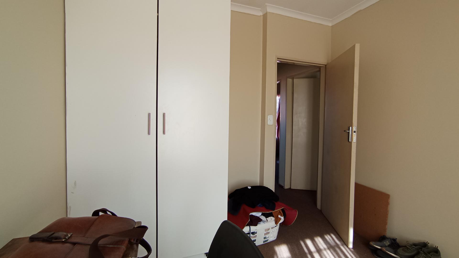 Bed Room 2 - 10 square meters of property in Montana Tuine