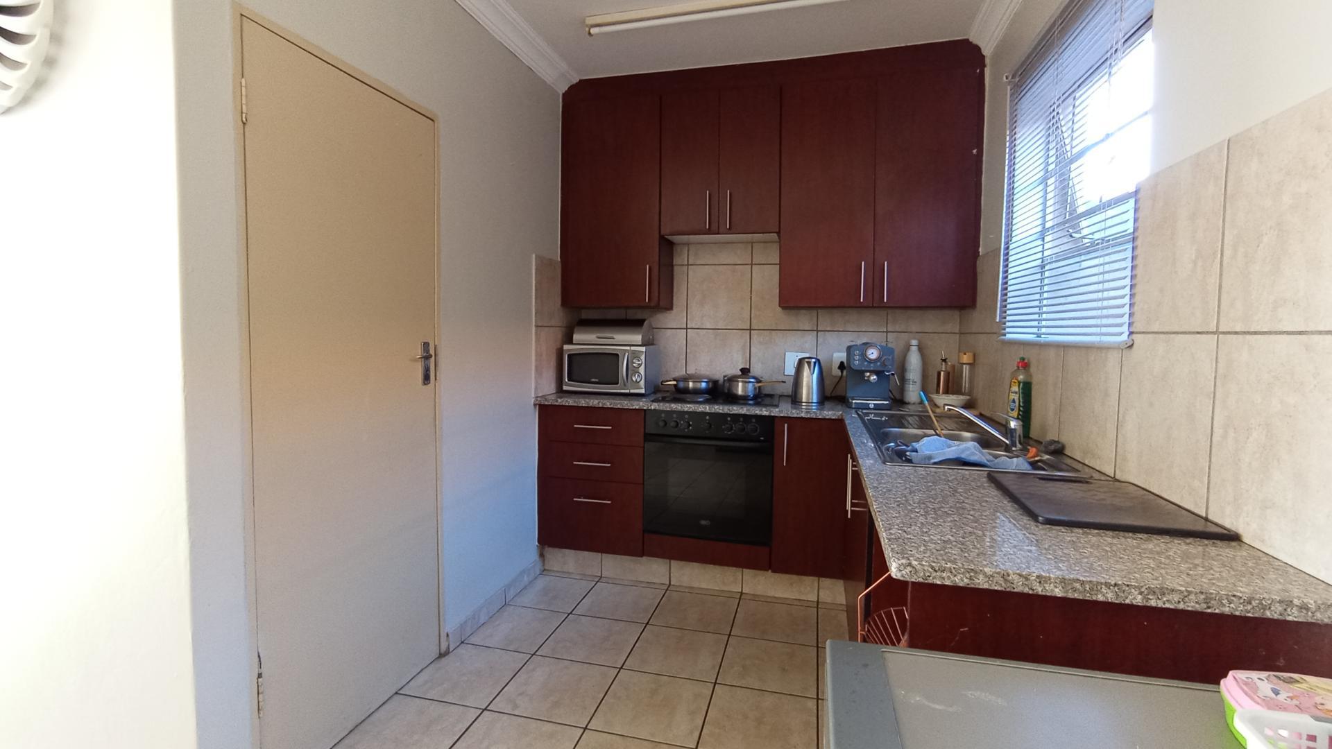 Kitchen - 5 square meters of property in Montana Tuine