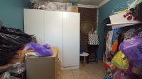Bed Room 1 - 12 square meters of property in Sinoville