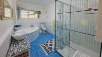 Bathroom 1 - 10 square meters of property in Sinoville