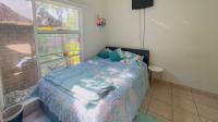 Bed Room 1 - 12 square meters of property in Sinoville
