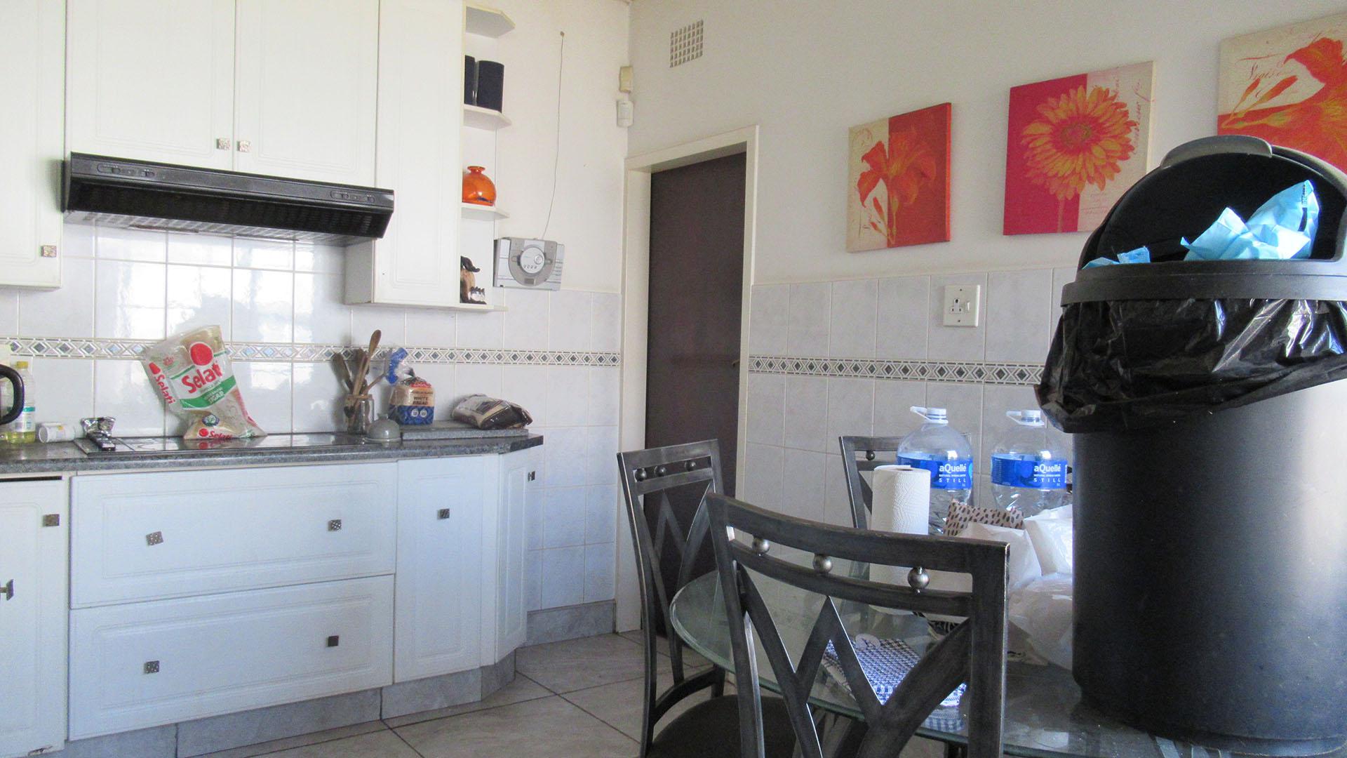 Kitchen - 44 square meters of property in Three Rivers
