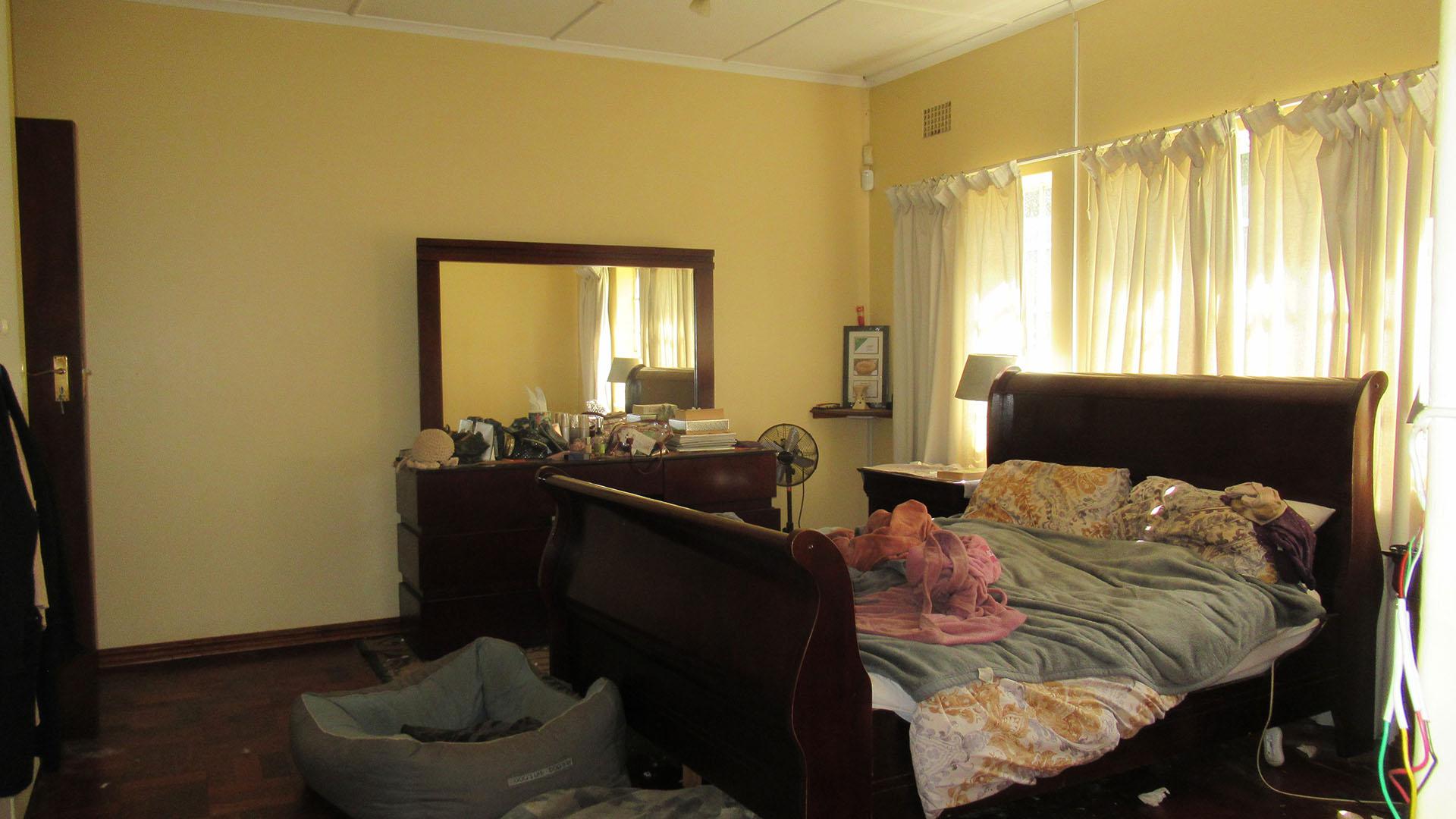 Main Bedroom - 25 square meters of property in Three Rivers