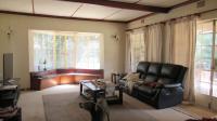 Lounges - 110 square meters of property in Three Rivers