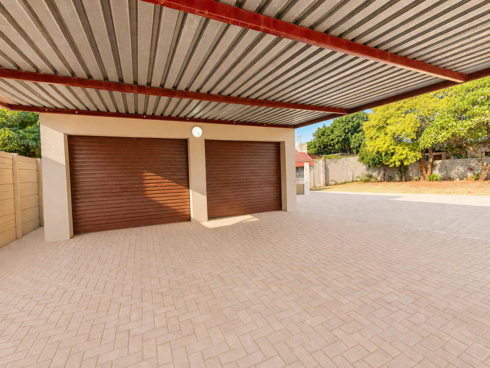  of property in Sinoville