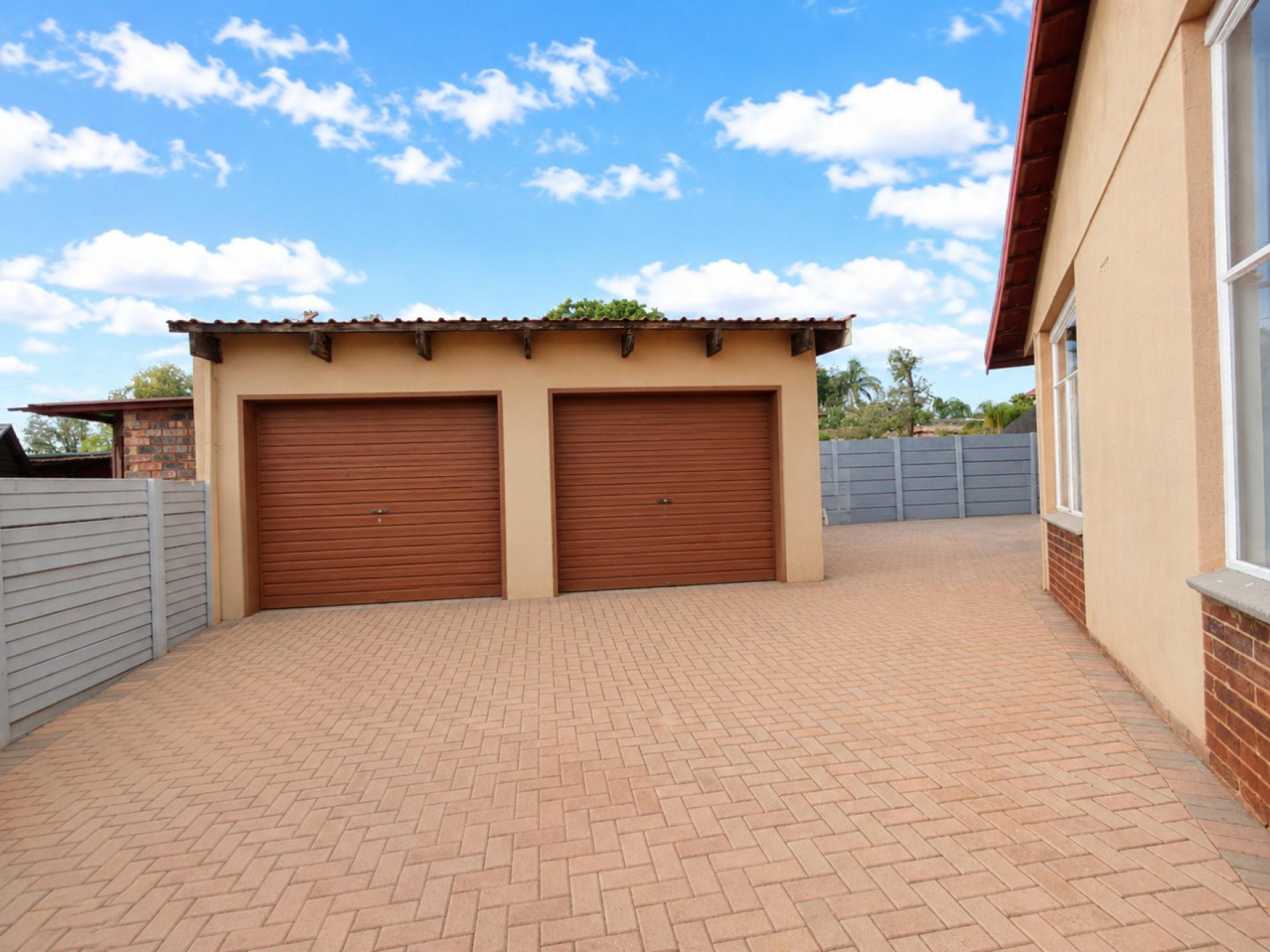  of property in Sinoville