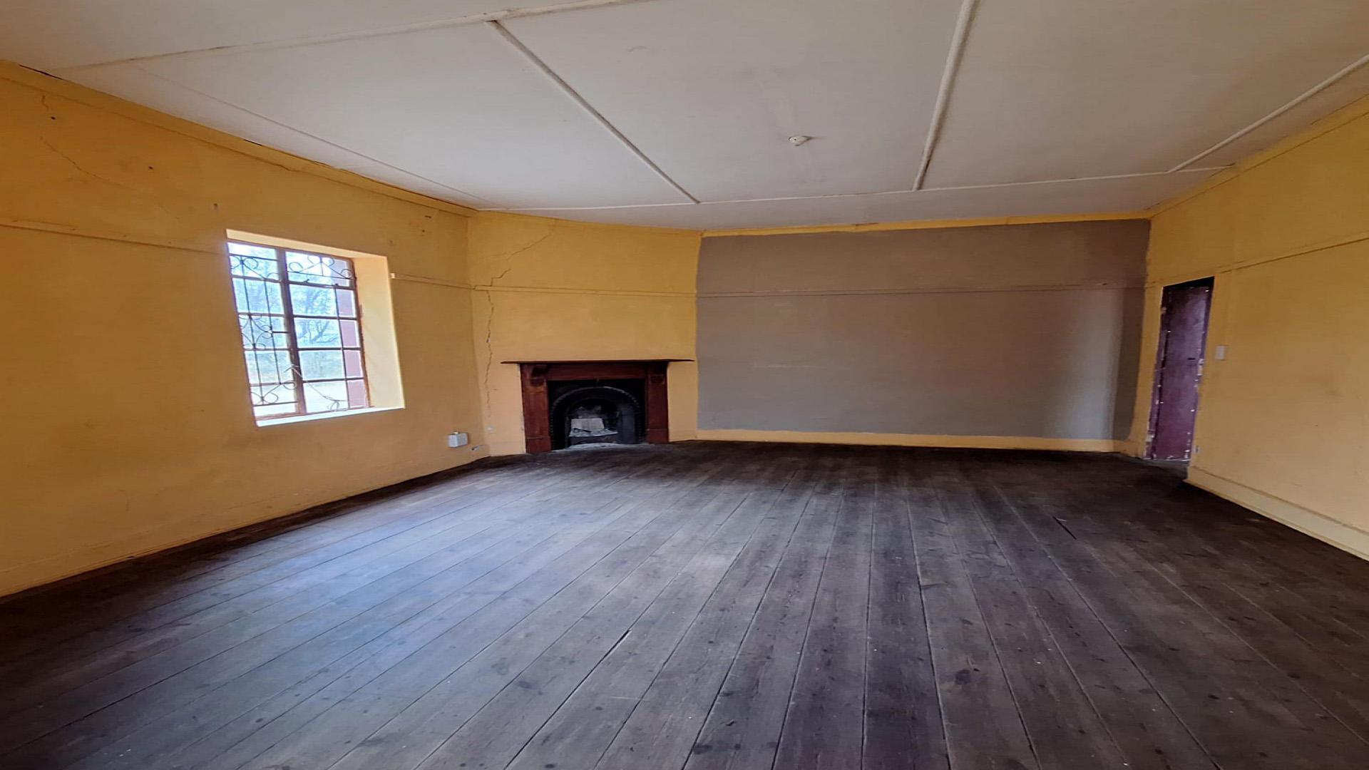Lounges of property in Villiers
