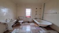 Bathroom 1 of property in Villiers