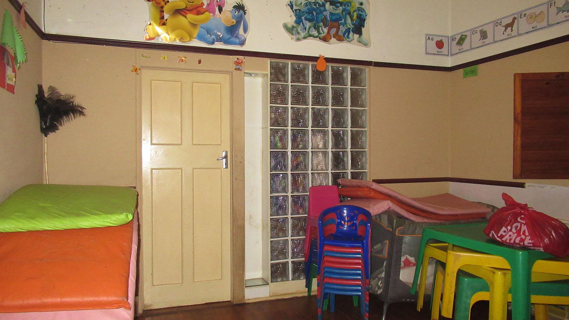 Lounges - 42 square meters of property in Kensington - JHB