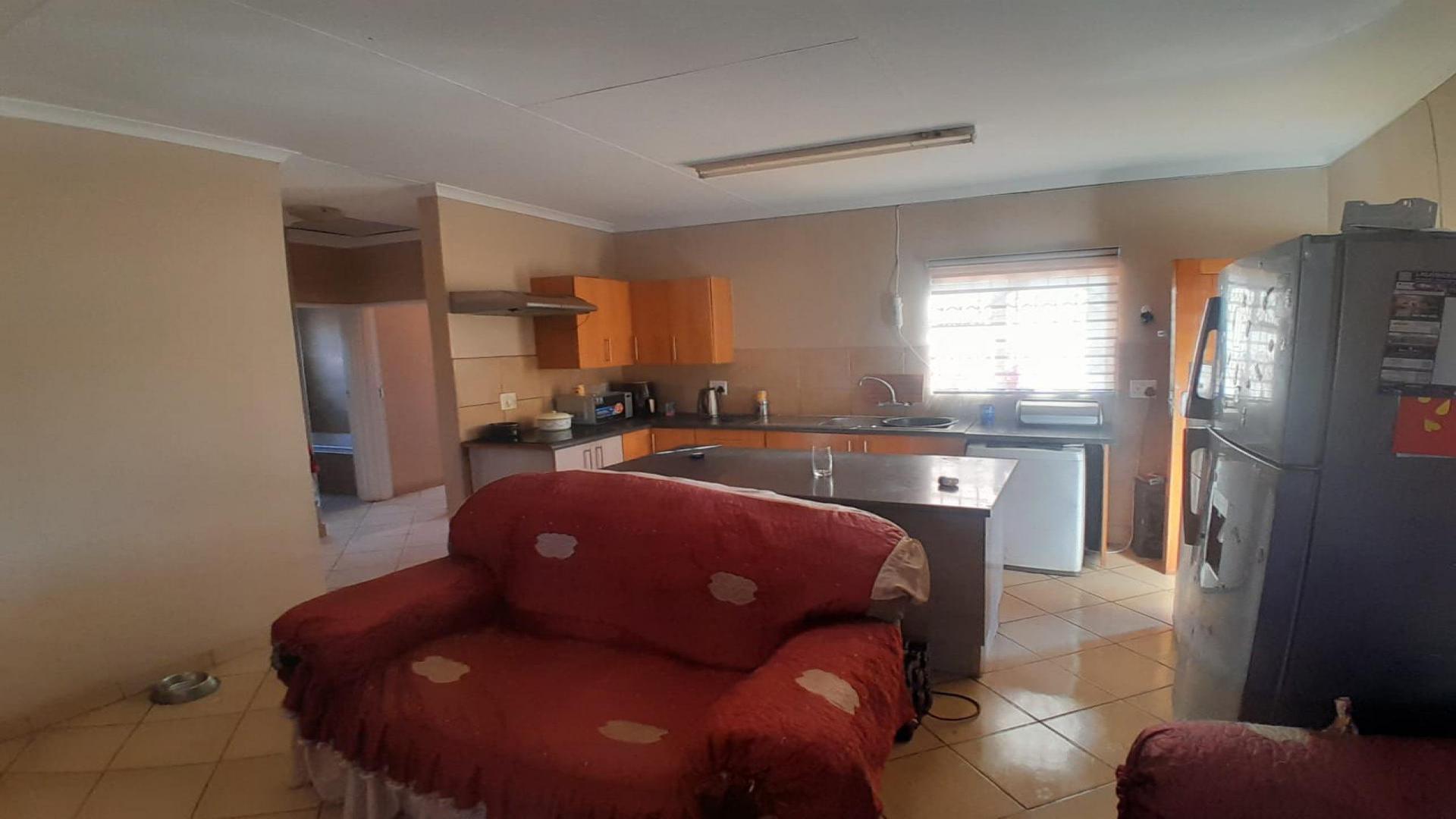 Lounges of property in Kathu