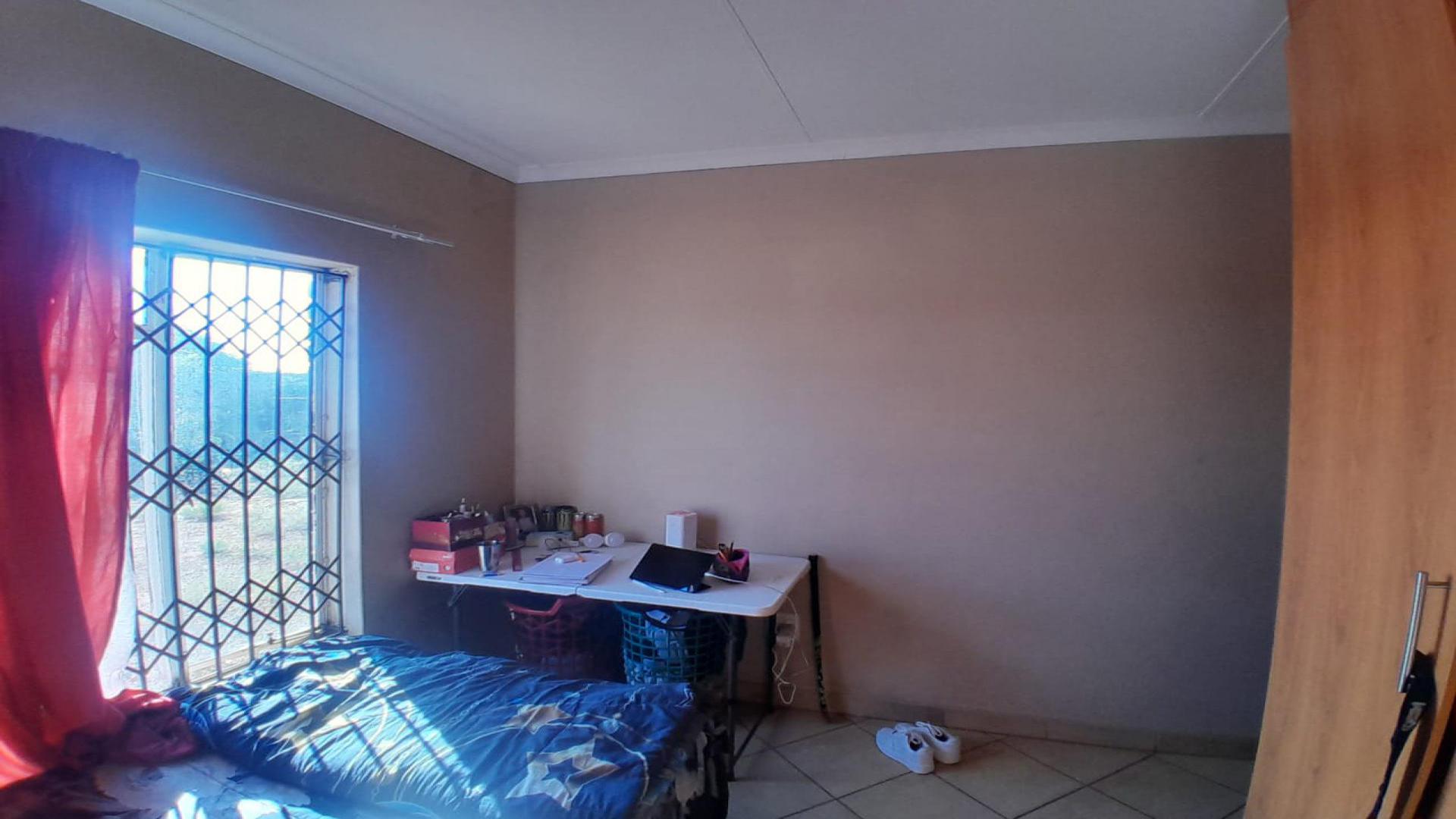 Bed Room 1 of property in Kathu