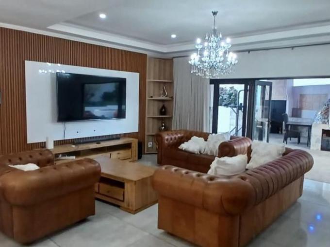 7 Bedroom House for Sale For Sale in Waterkloof Ridge - MR715118
