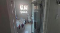 Bathroom 1 of property in Grosvenor