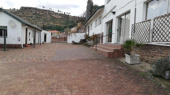 9 Bedroom Freehold Residence for Sale For Sale in Ficksburg - Home Sell - MR715136