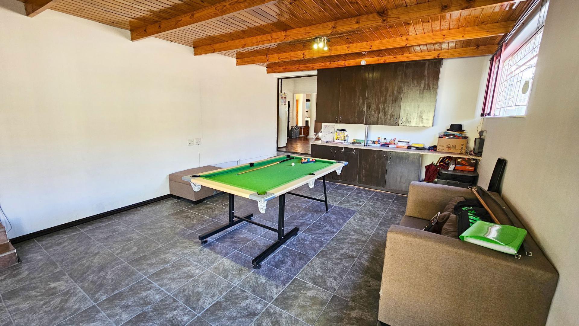 TV Room of property in Uitsig