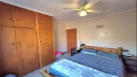 Bed Room 1 of property in Langenhoven Park