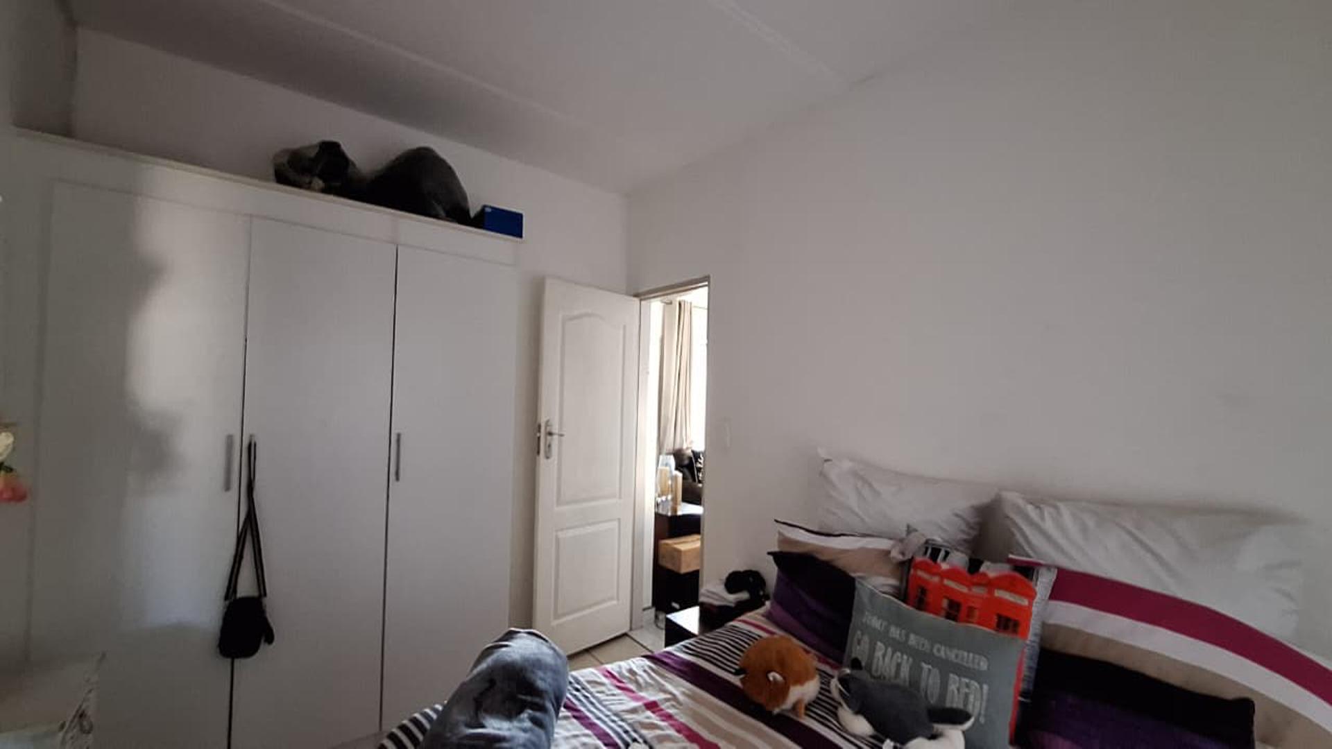 Main Bathroom - 14 square meters of property in Rynfield AH