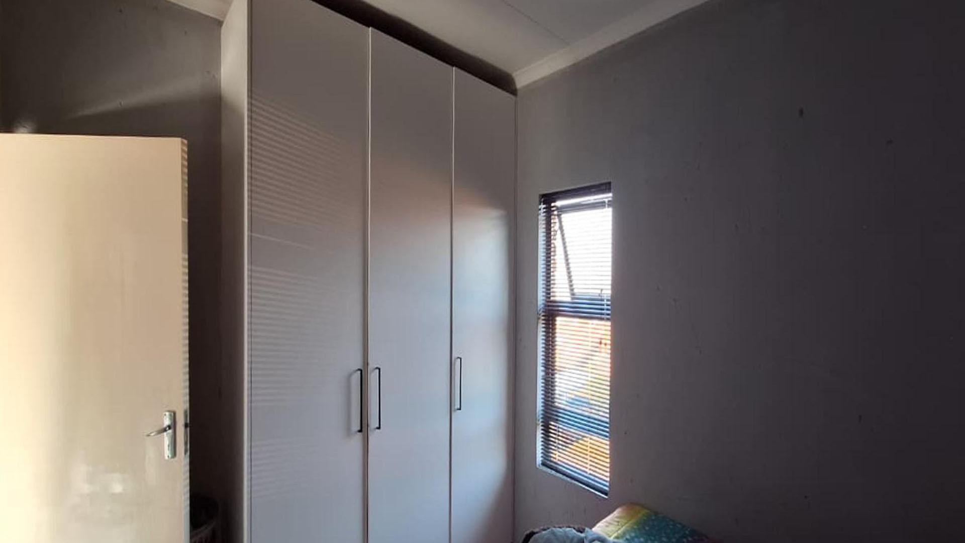 Bed Room 1 - 7 square meters of property in Boundary Park