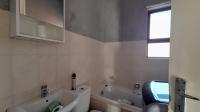 Bathroom 1 - 4 square meters of property in Boundary Park