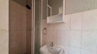 Main Bathroom - 3 square meters of property in Boundary Park