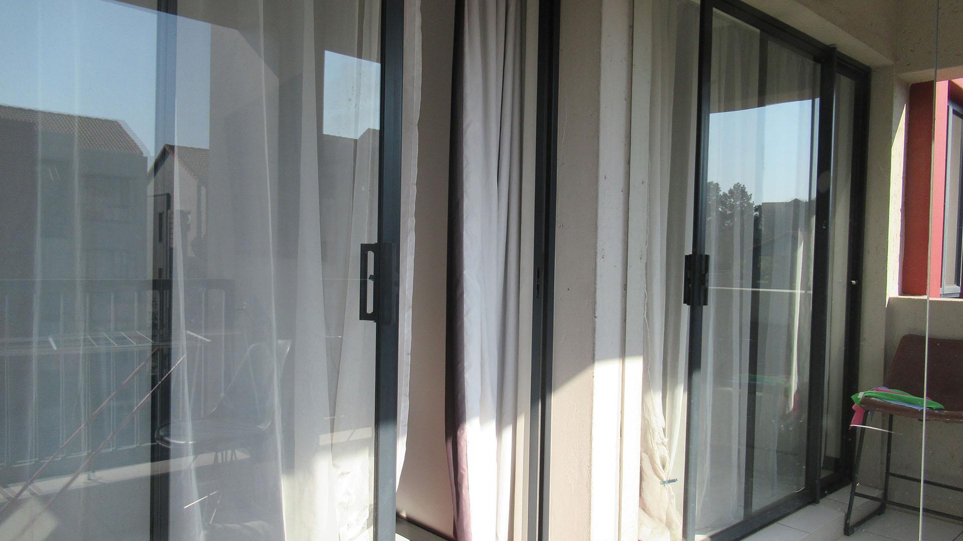 Balcony - 7 square meters of property in Beverley