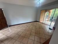  of property in Die Hoewes