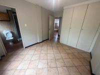  of property in Die Hoewes