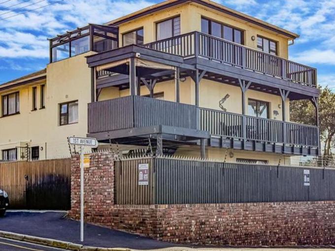 8 Bedroom House for Sale For Sale in Fish Hoek - MR715210