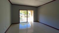 Lounges - 25 square meters of property in Summerset