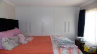 Bed Room 1 of property in Palm Ridge