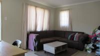 Lounges - 20 square meters of property in Palm Ridge