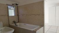 Bathroom 1 of property in Sundowner