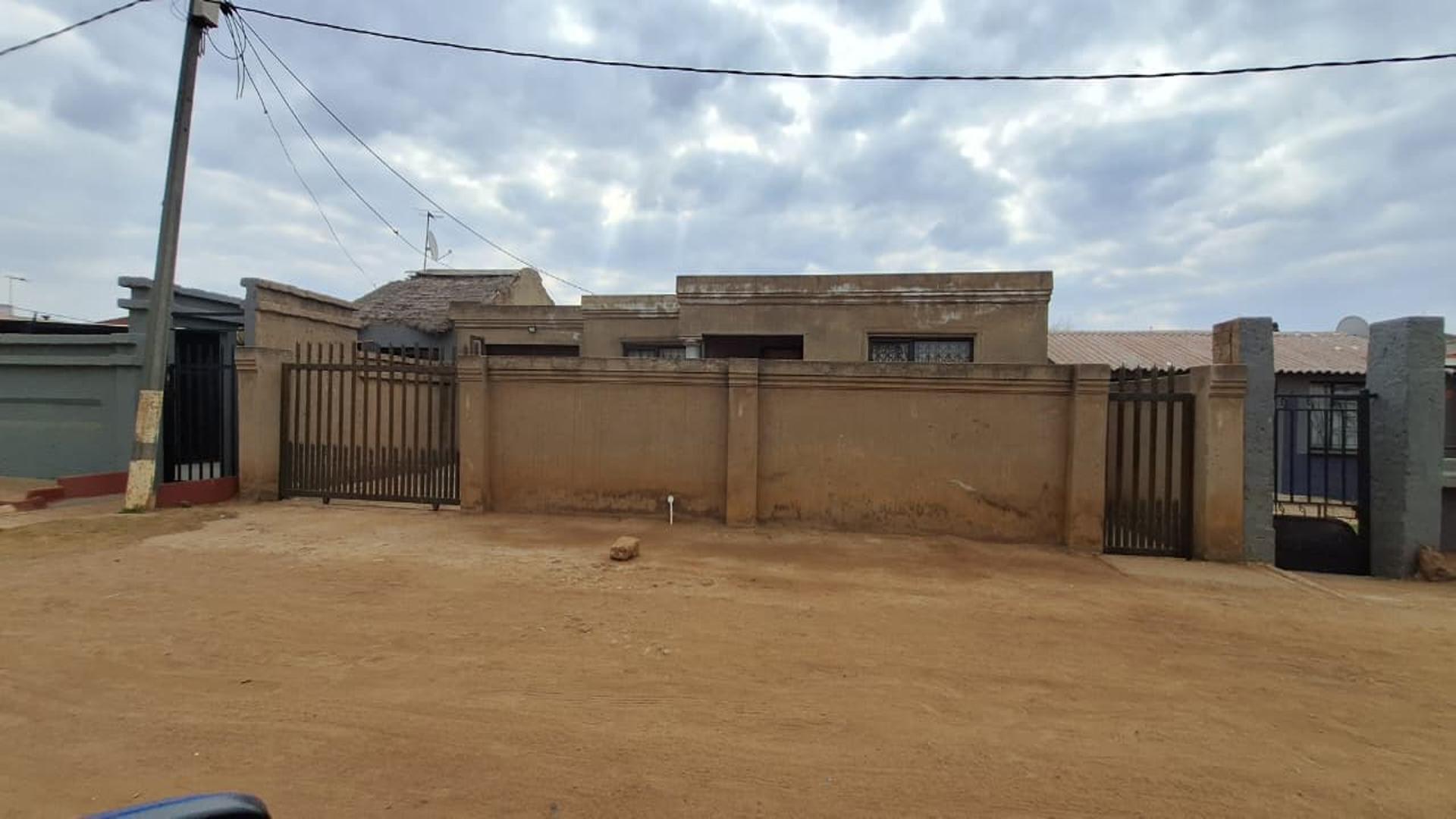 Front View of property in Sebokeng