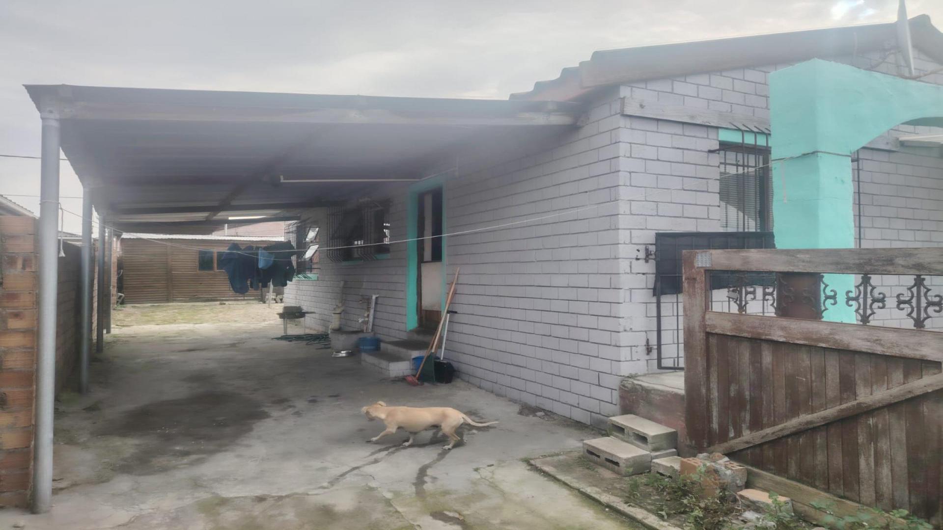 Carport  of property in Delft