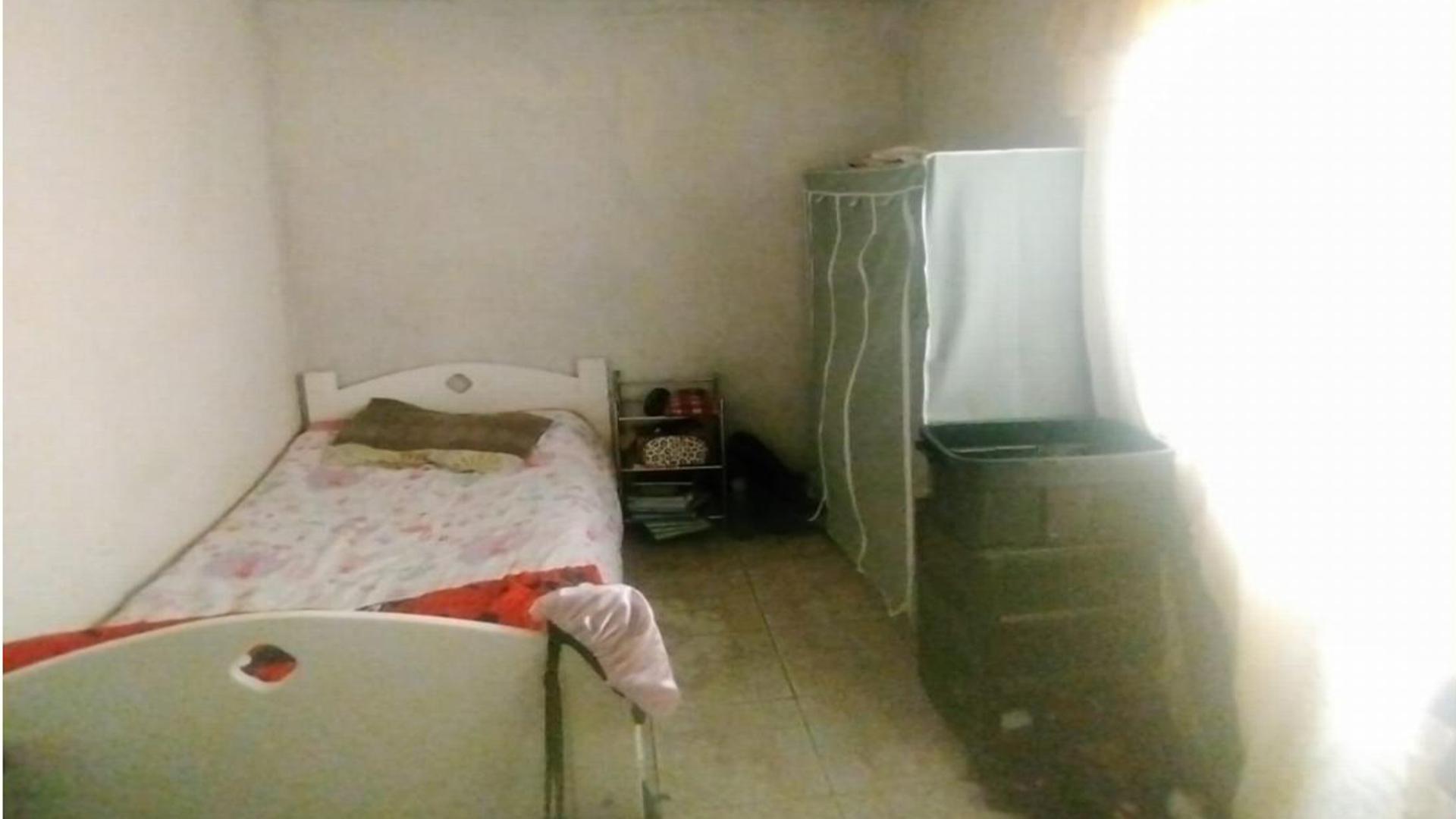 Bed Room 2 of property in Delft