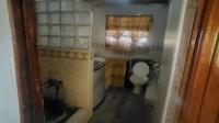 Bathroom 1 of property in Delft