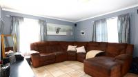 Lounges of property in Kosmosdal