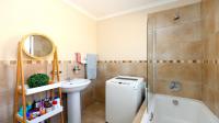 Bathroom 2 of property in Kosmosdal