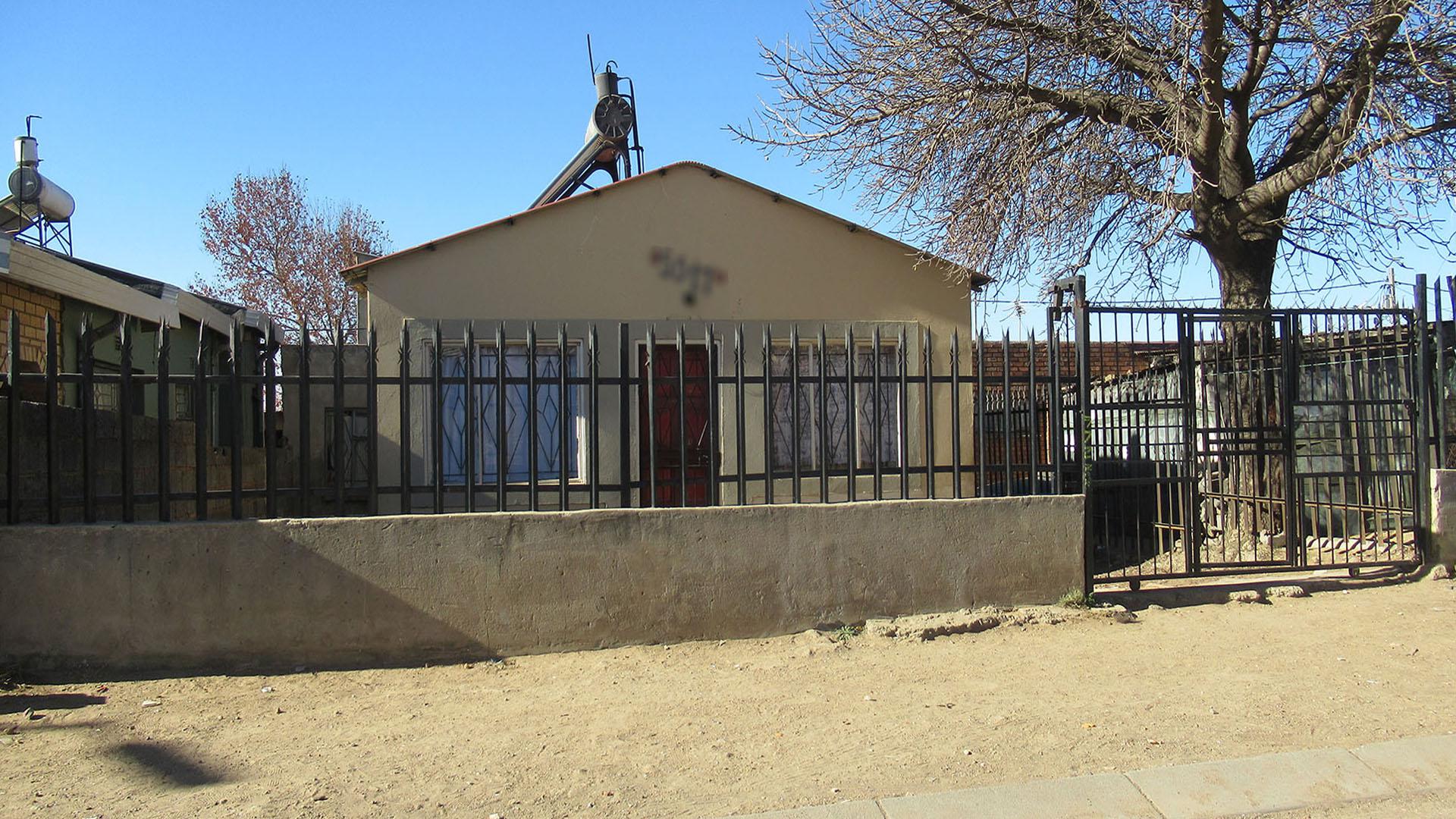 Front View of property in Ivory Park