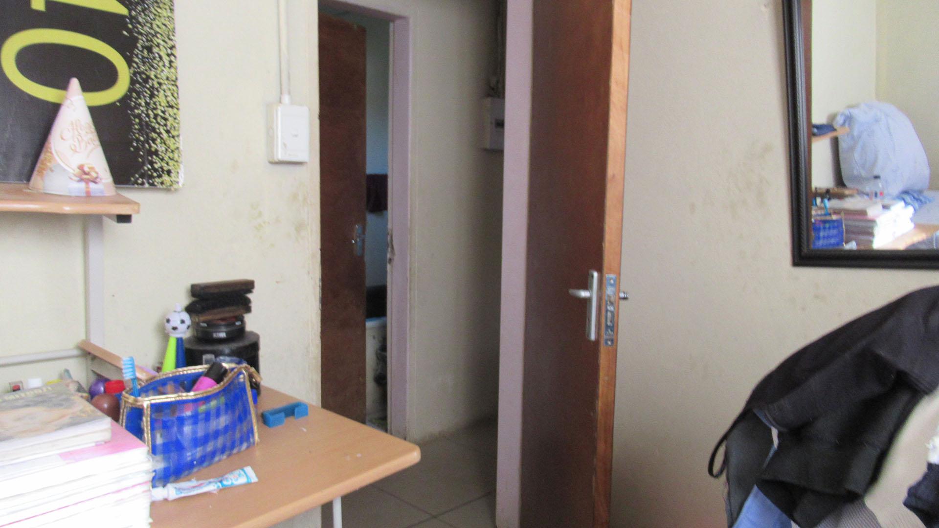 Bed Room 1 - 8 square meters of property in Ivory Park