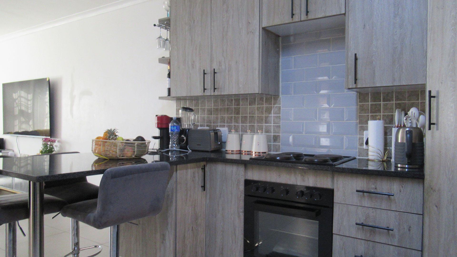 Kitchen - 12 square meters of property in Ruimsig
