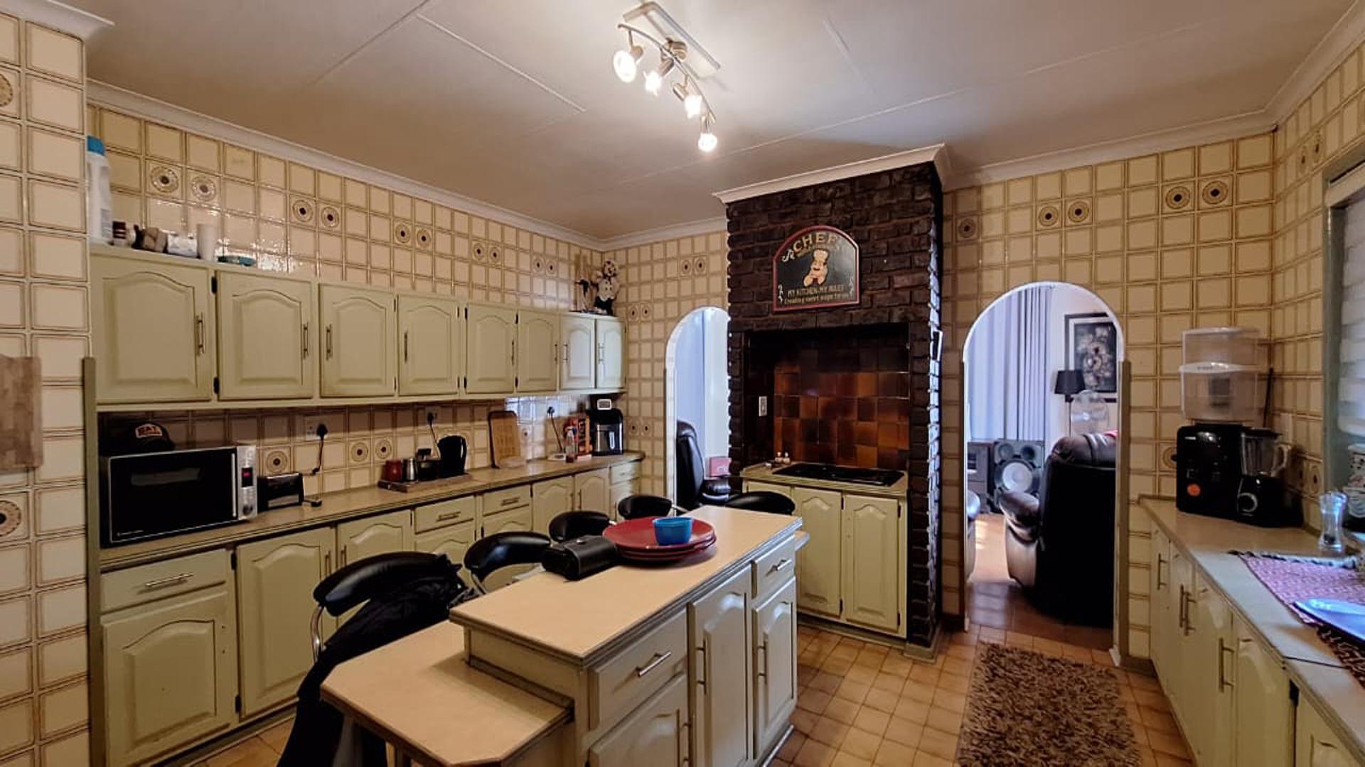 Kitchen - 24 square meters of property in Petersfield