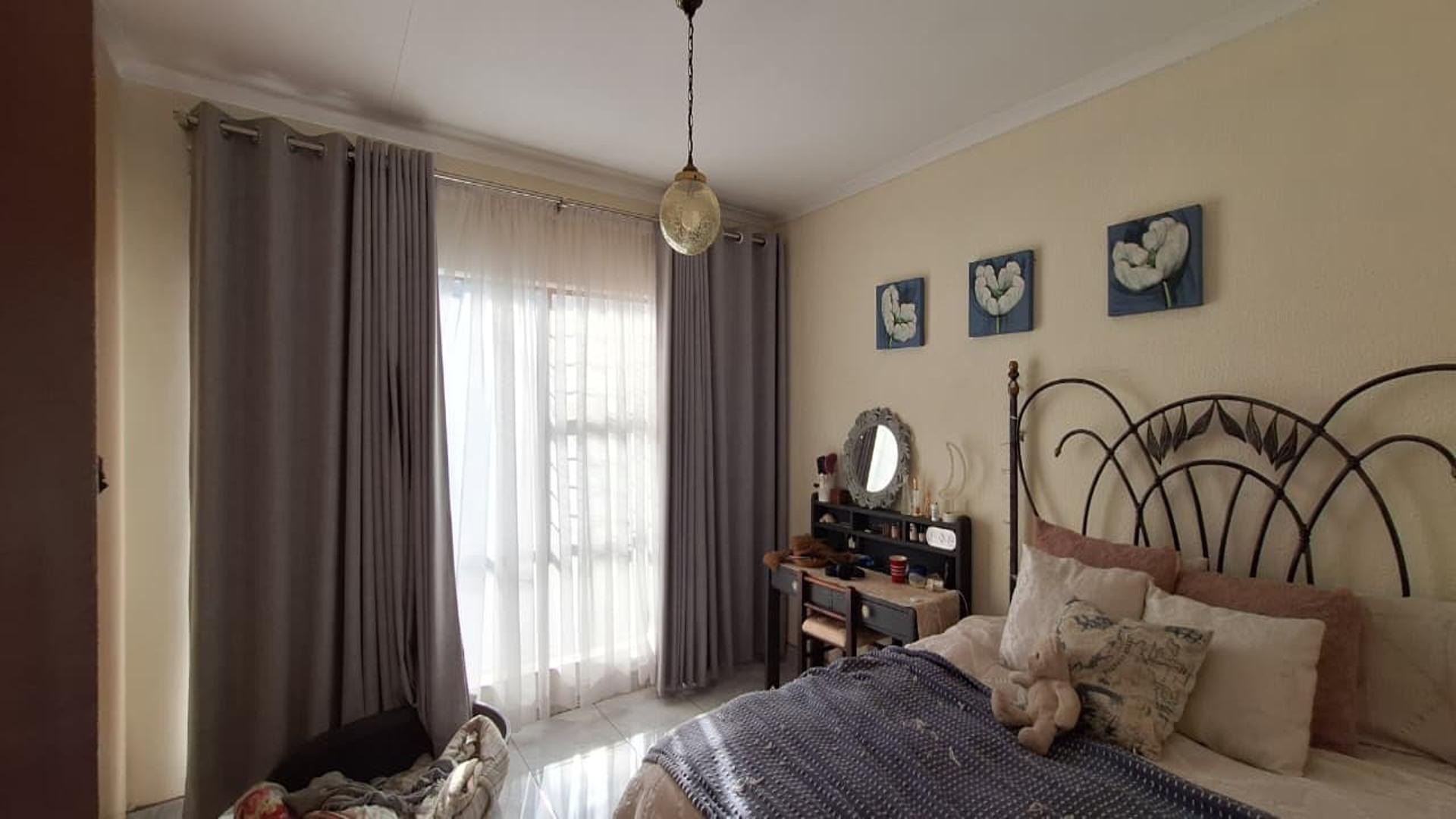 Bed Room 2 - 17 square meters of property in Petersfield