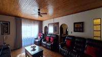 Lounges - 32 square meters of property in Petersfield