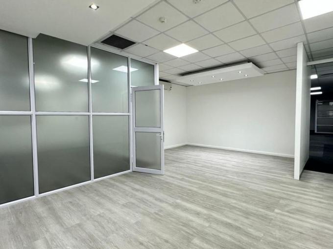 Commercial to Rent in Claremont (CPT) - Property to rent - MR715276